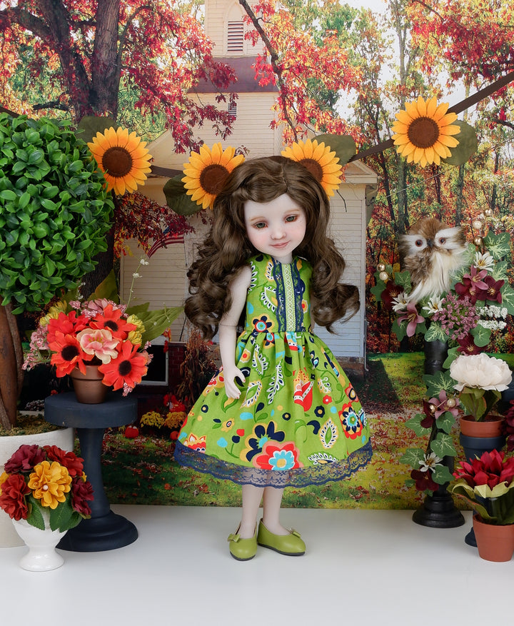 Scandinavian Meadow - dress with shoes for Ruby Red Fashion Friends doll