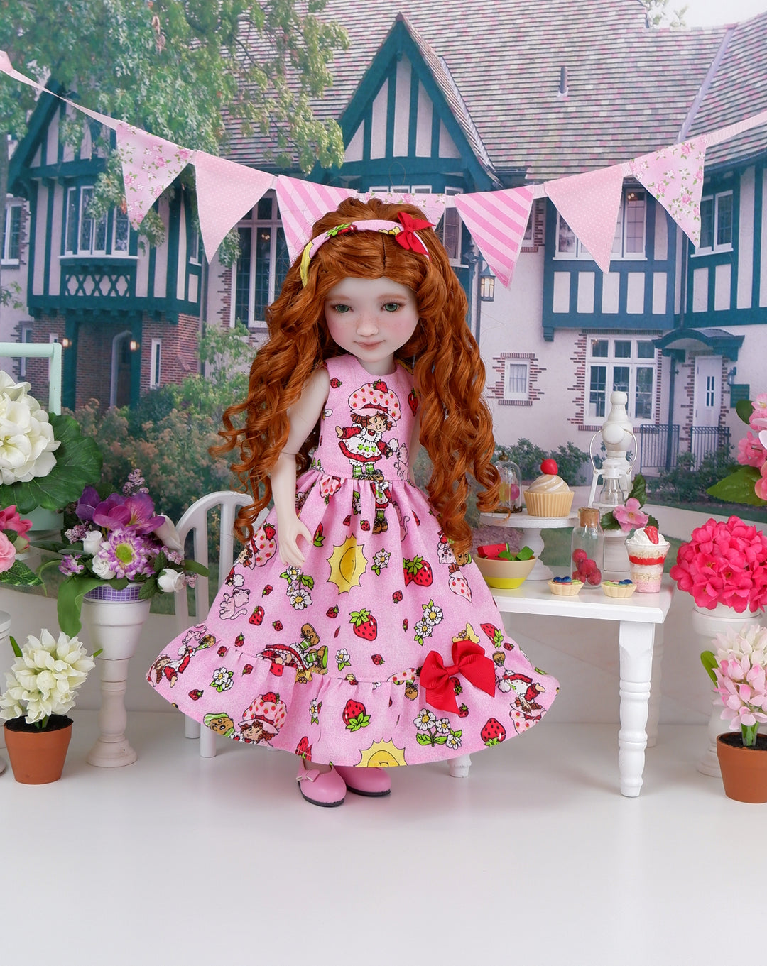 Shortcake & Custard - dress with shoes for Ruby Red Fashion Friends doll
