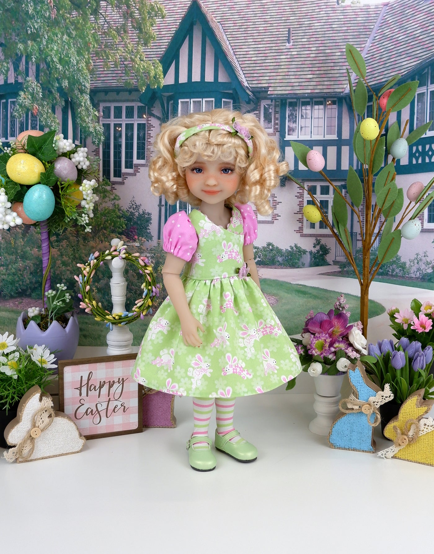 Some Bunny Special - dress and shoes for Ruby Red Fashion Friends doll