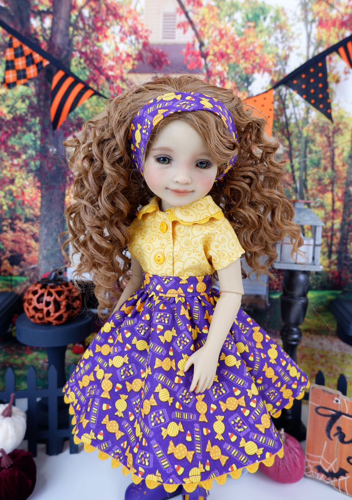 Spooky Treats - blouse & skirt with shoes for Ruby Red Fashion Friends doll