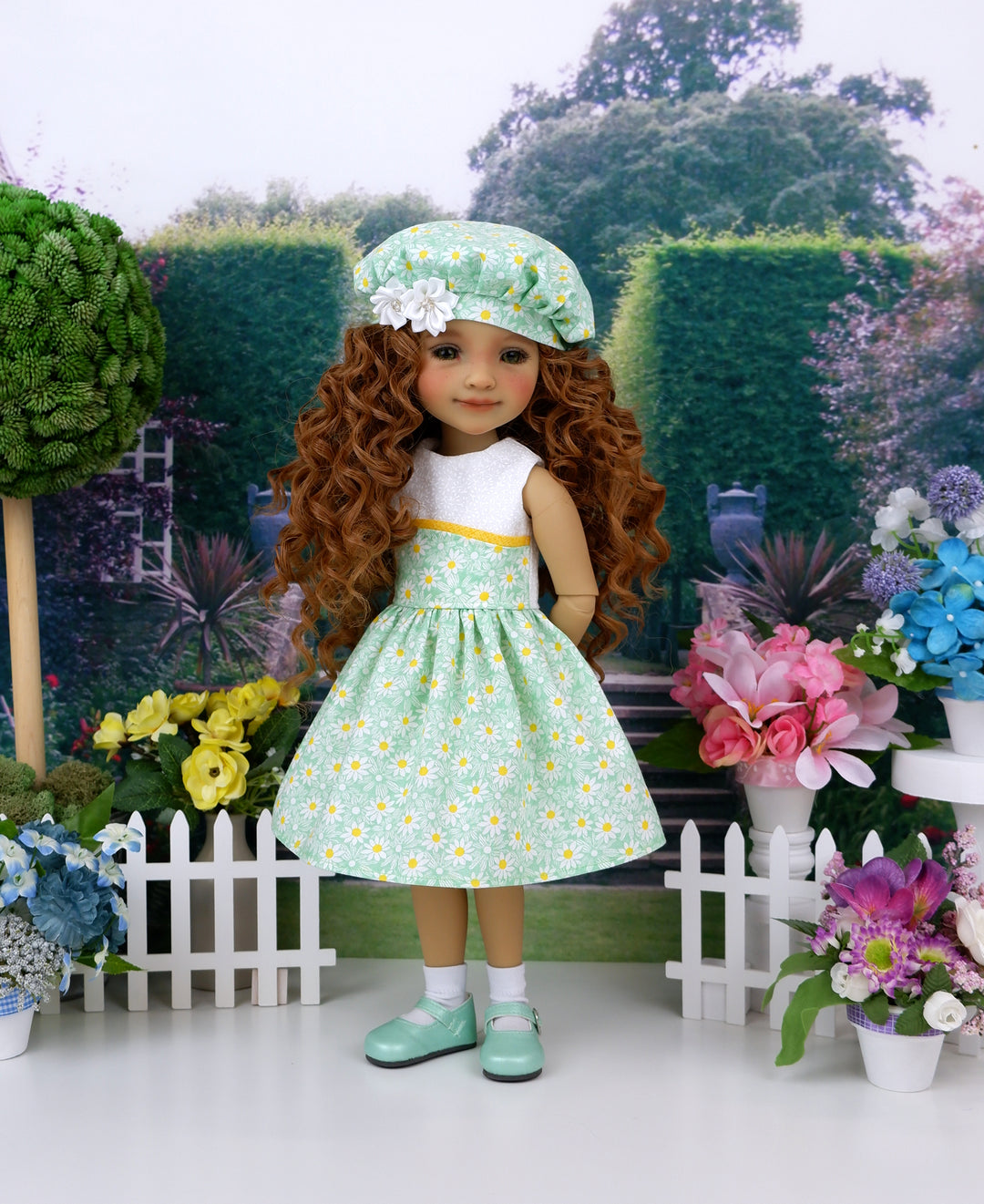 Spring Daisy - dress and shoes for Ruby Red Fashion Friends doll