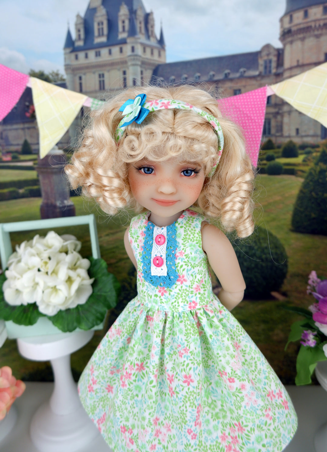 Spring Fields - dress with shoes for Ruby Red Fashion Friends doll