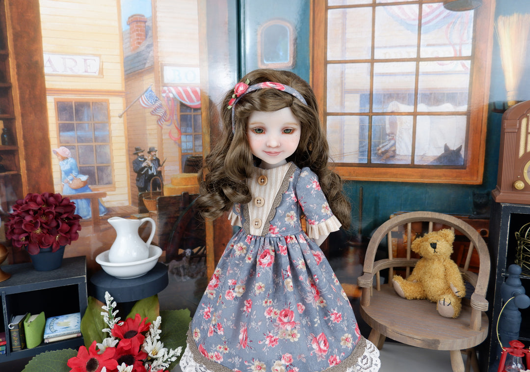 Stratford Hall Gardens - dress with boots for Ruby Red Fashion Friends doll