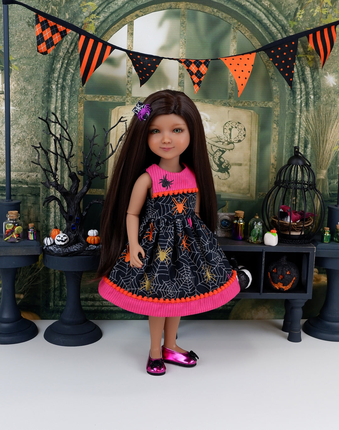 Tarantula - dress with shoes for Ruby Red Fashion Friends doll
