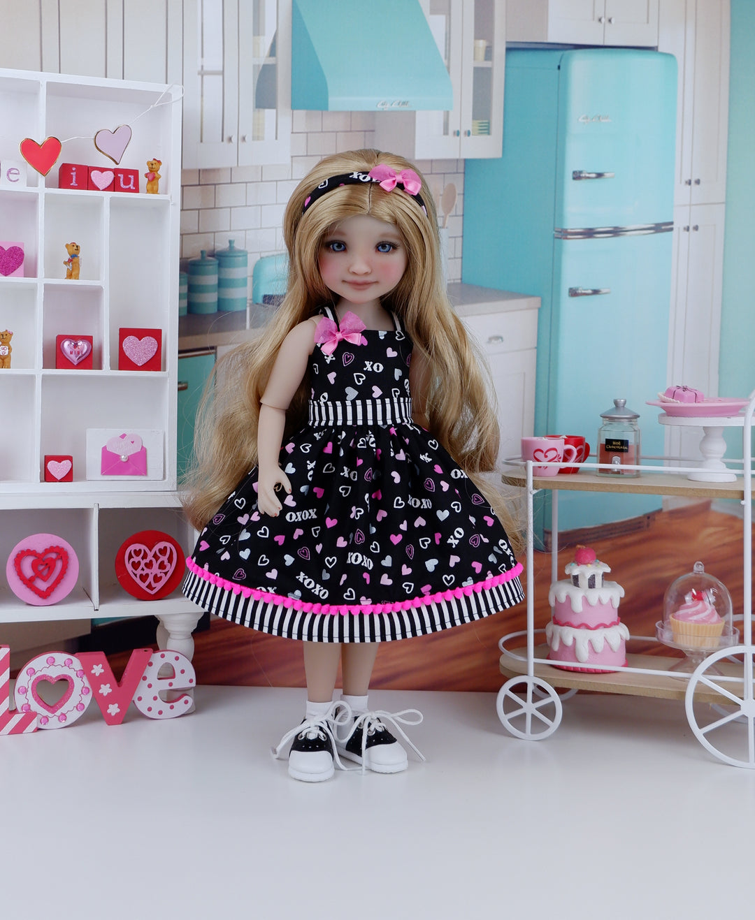 Valentine Cutie - dress with shoes for Ruby Red Fashion Friends doll
