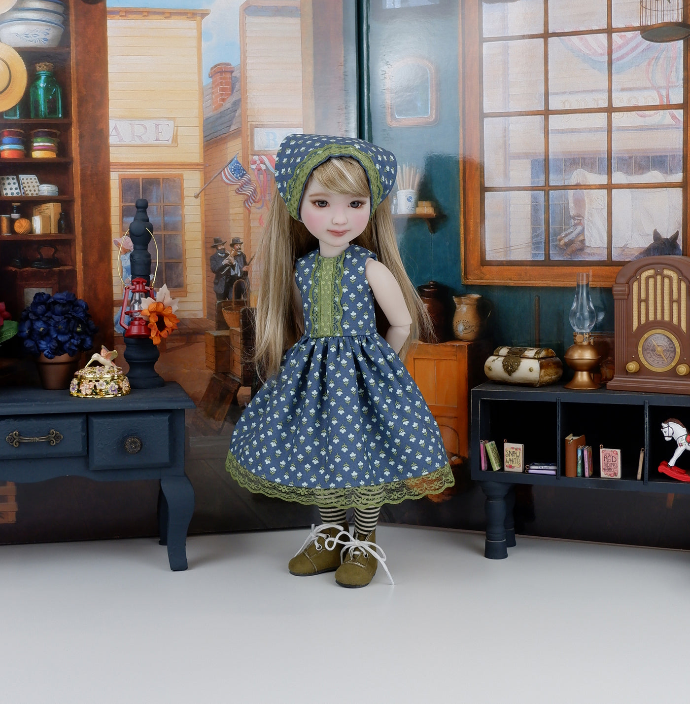 Wee Flowers - dress with shoes for Ruby Red Fashion Friends doll
