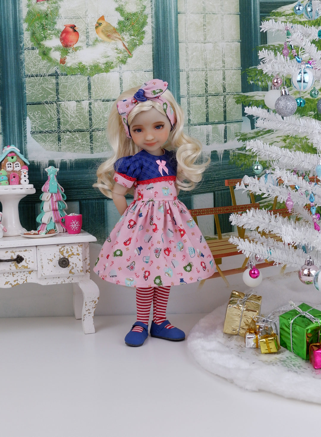 Winter Cocoa - dress and shoes for Ruby Red Fashion Friends doll