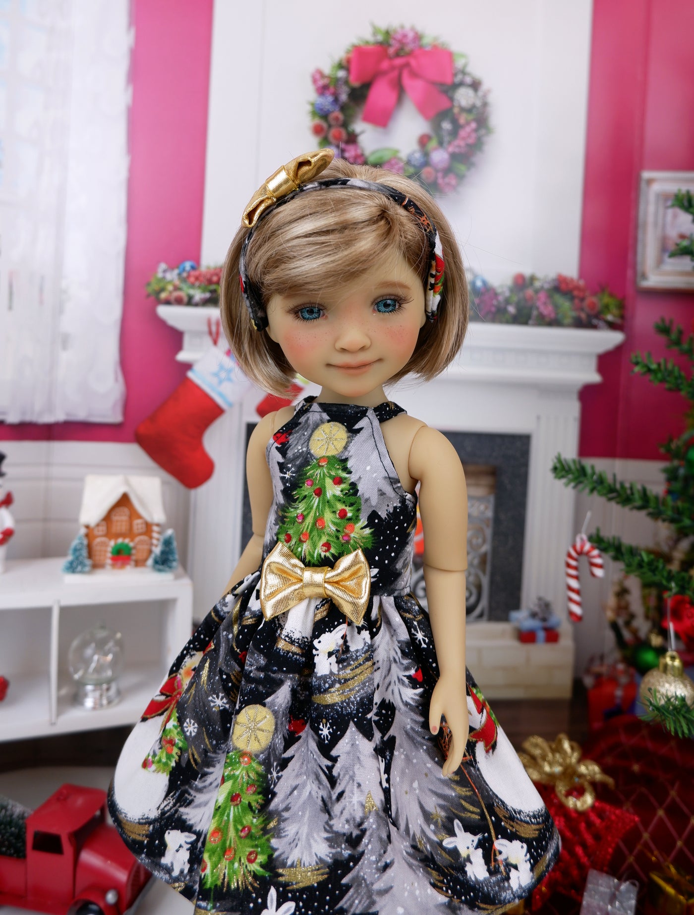 Xmas Tree - dress with shoes for Ruby Red Fashion Friends doll